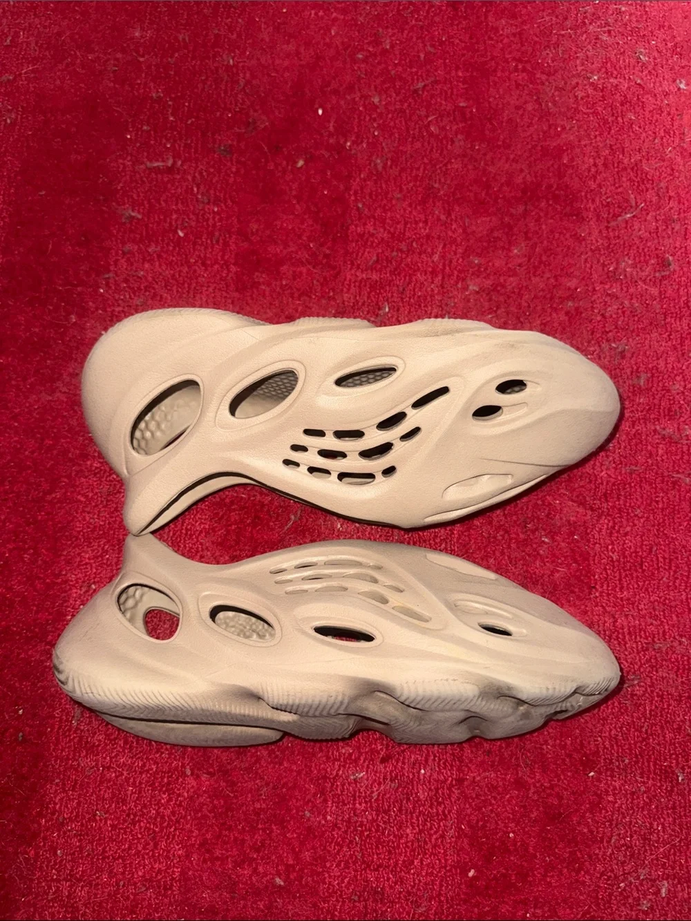 Men’s Yeezy Foam Runner